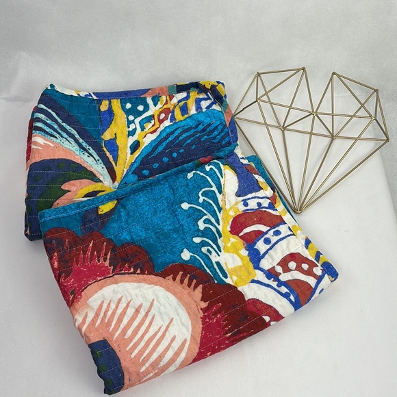 Bold Floral Front Wave Back Standard Size Pillow Shams - Picture 4 of 4